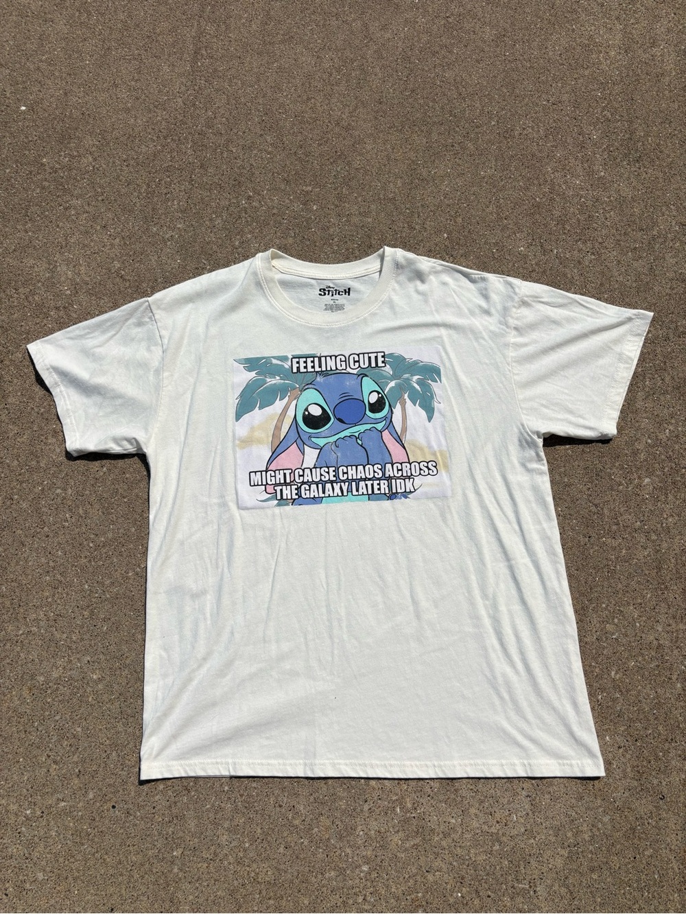 Disney White Graphic Tee - Stitch 'Feeling Cute' Print